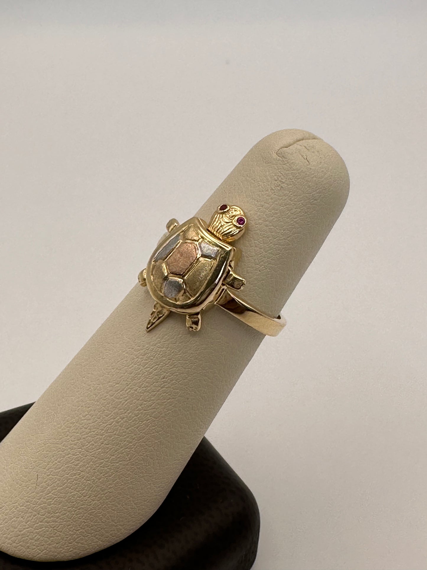 14k Tri Color Gold Moving Turtle Ring