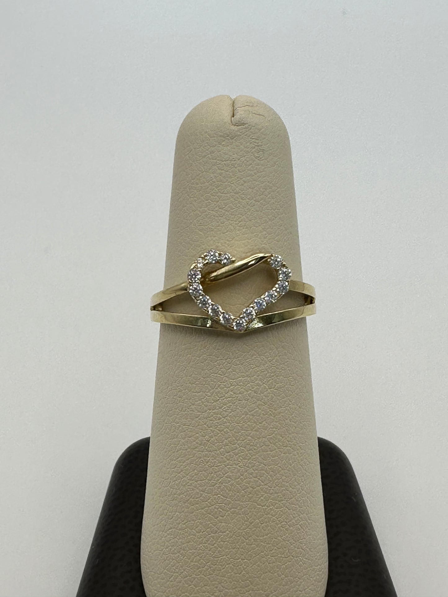 14k Gold Diamond Heart Ring