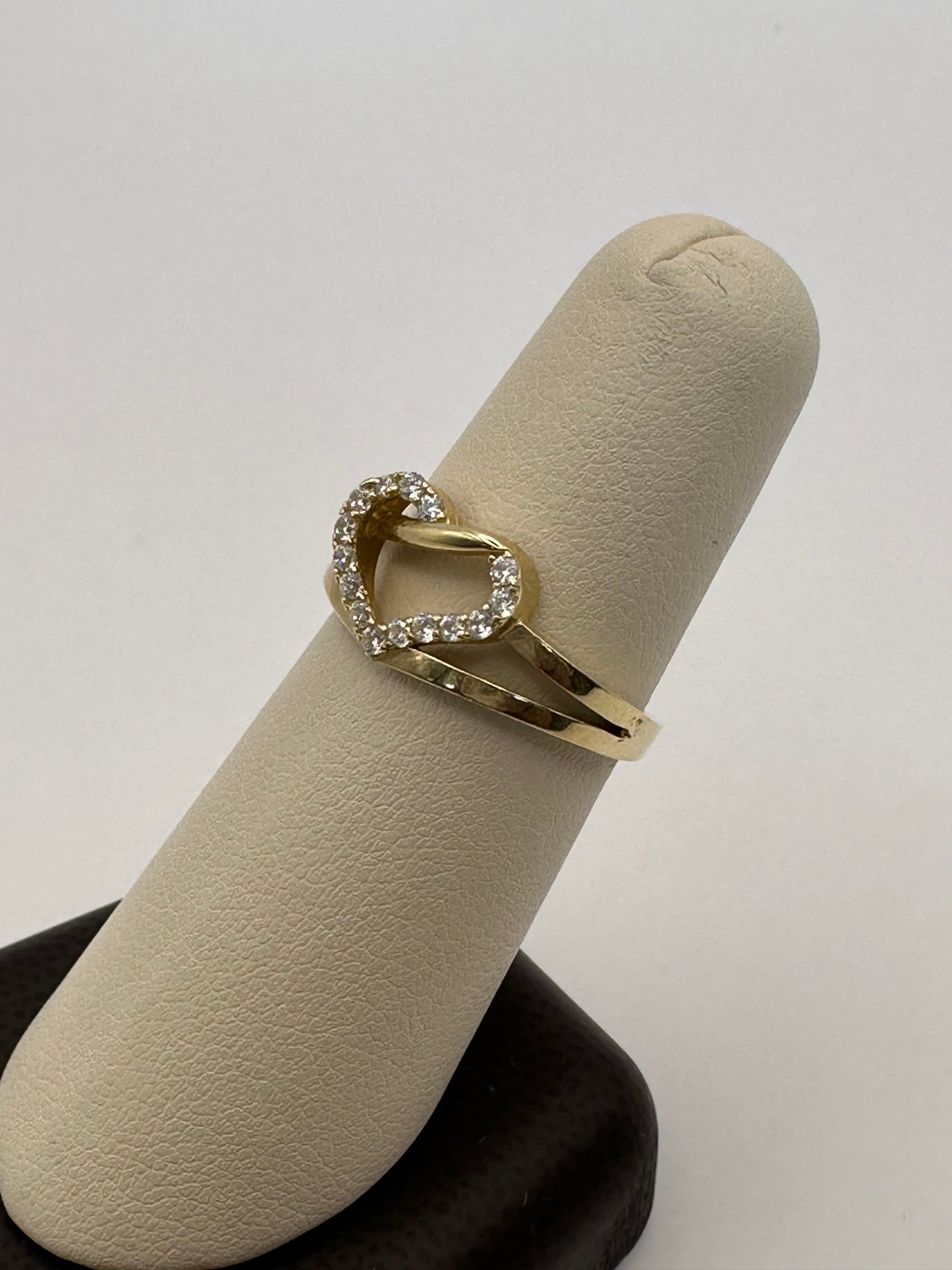 14k Gold Diamond Heart Ring