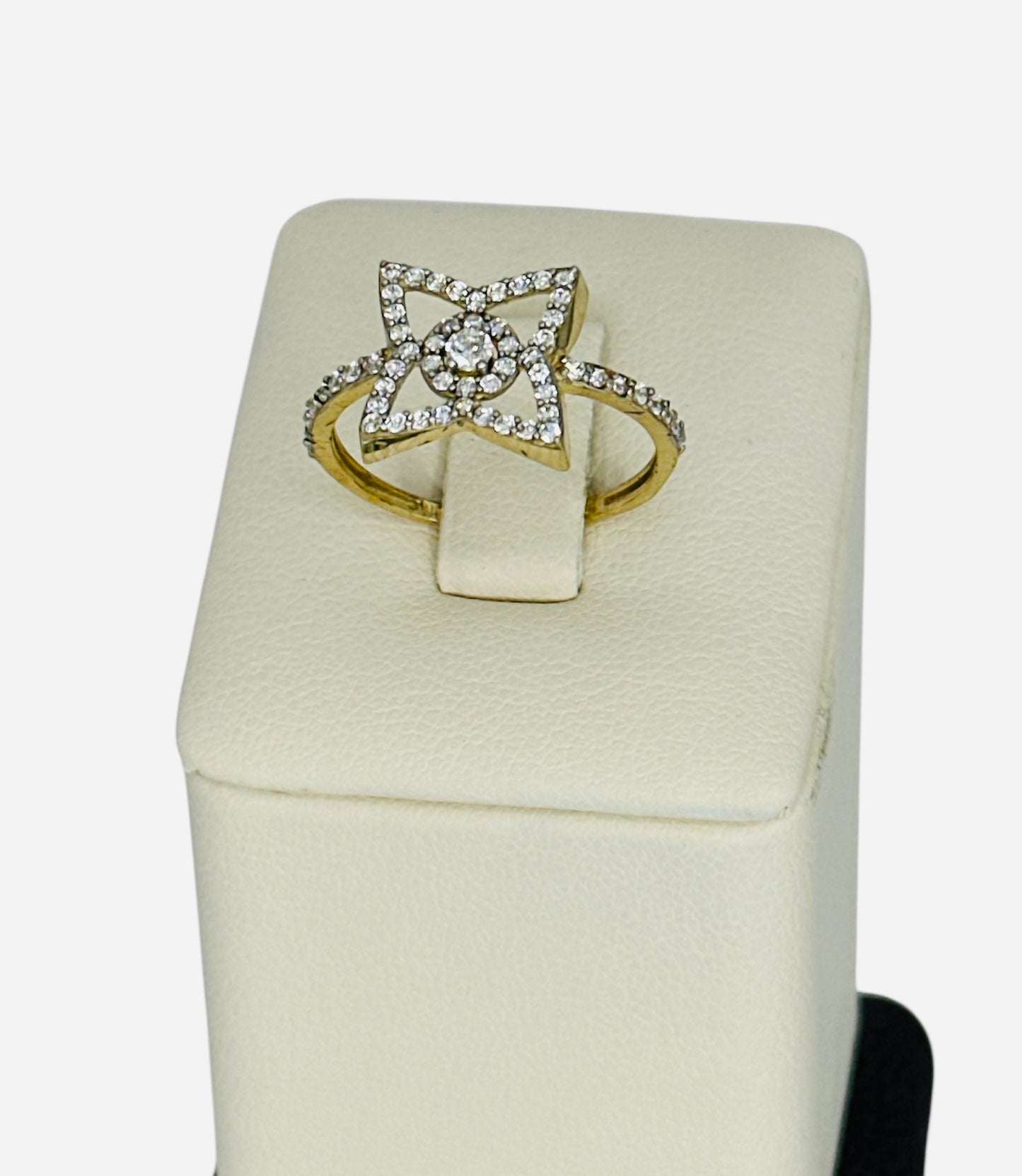 Anillo del amarre 10k 1.6g
