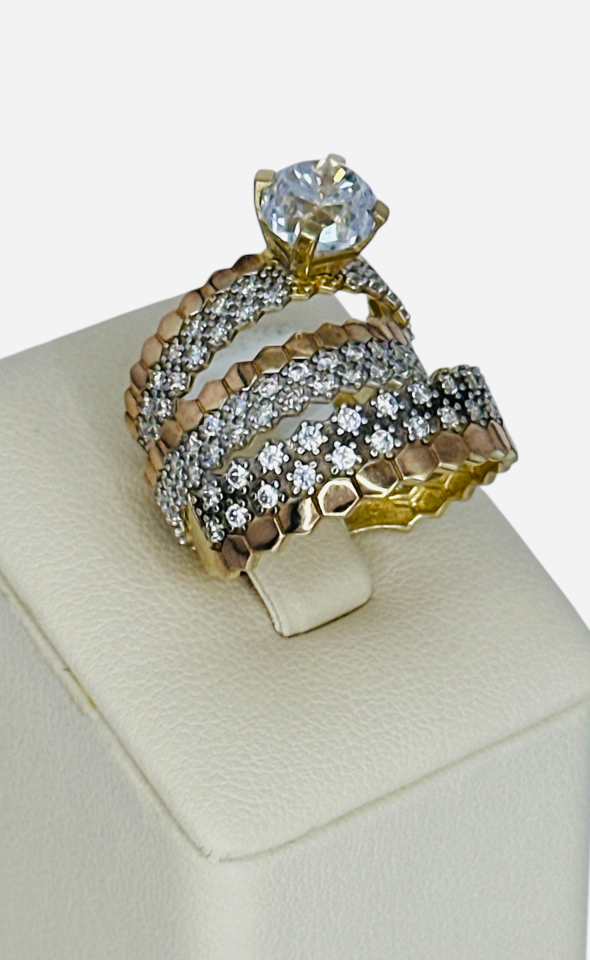 Anillo de matrimonios 10k 7.3g