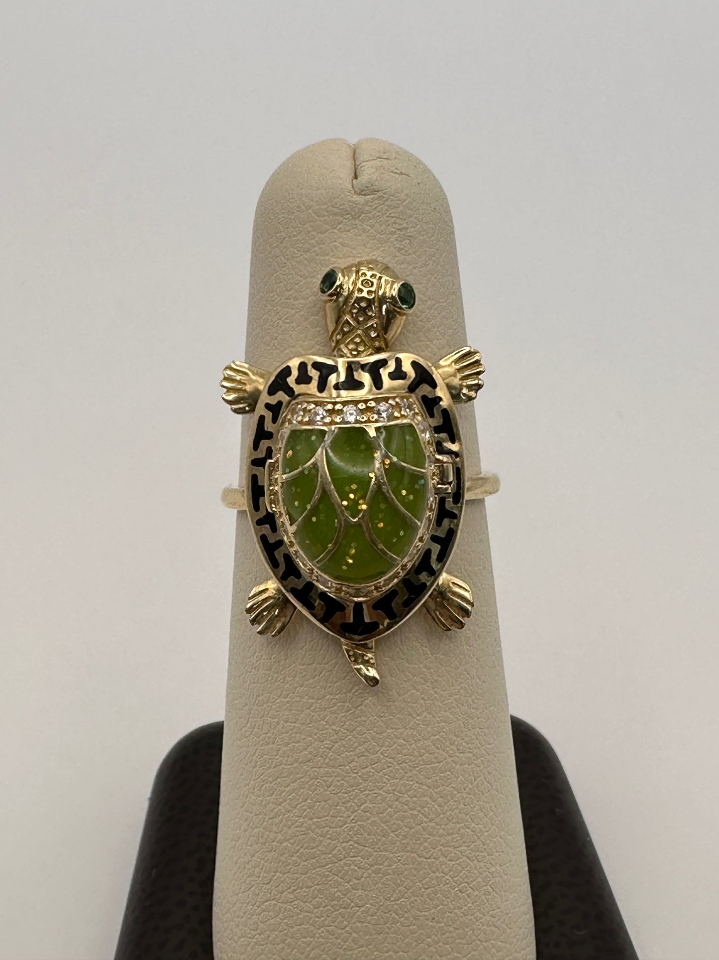 14k Gold Moving Turtle Ring