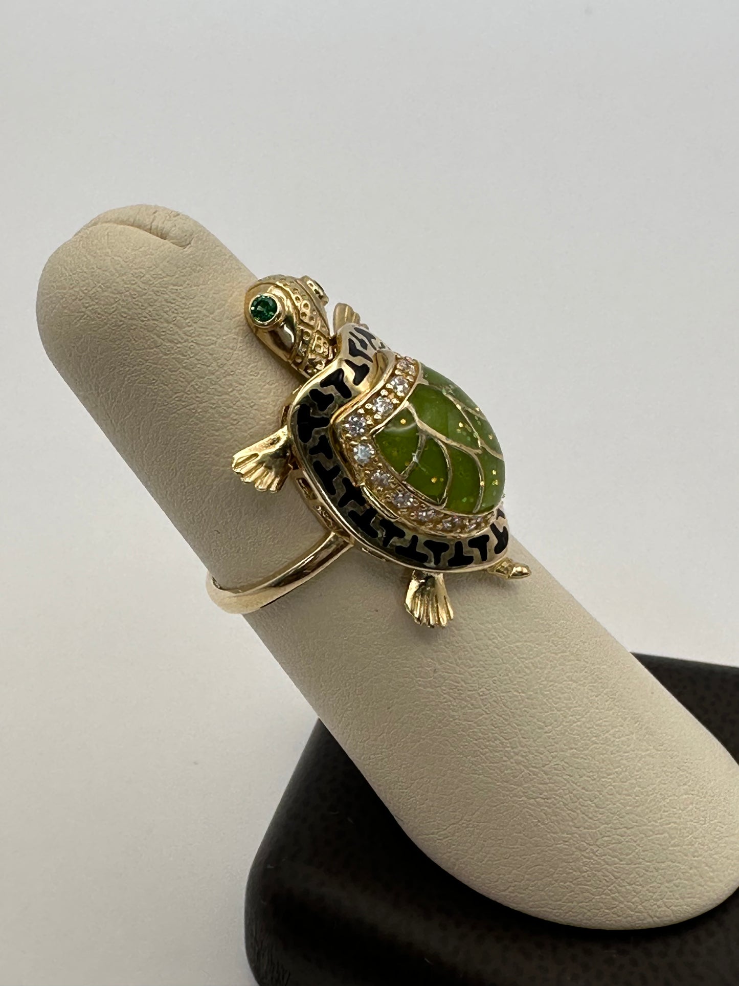14k Gold Moving Turtle Ring