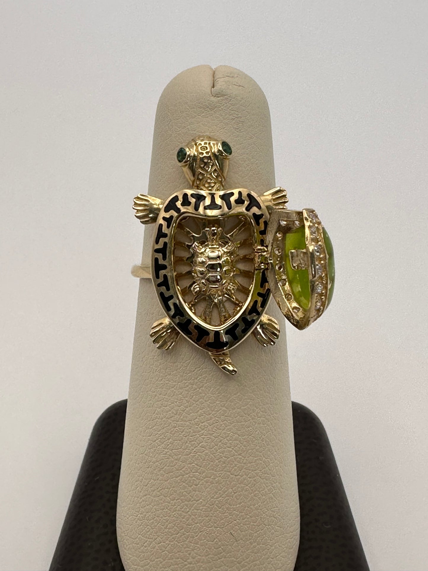 14k Gold Moving Turtle Ring