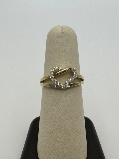 14k Gold Diamond Heart Ring