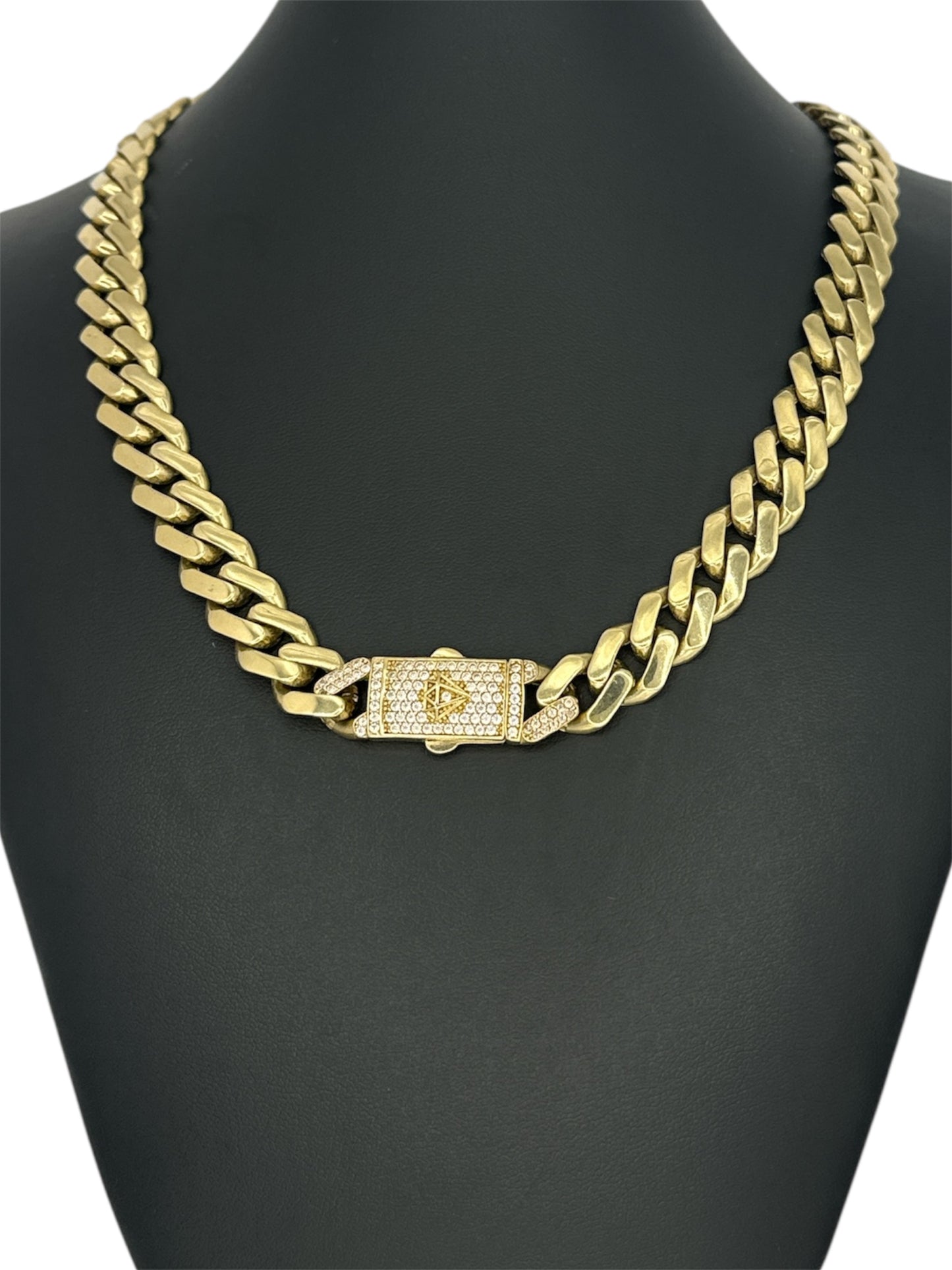 Cadena monaco  14k.  30.2g