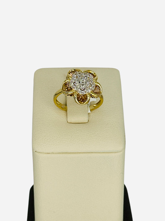 Anillo de trébol 10k 2.8g
