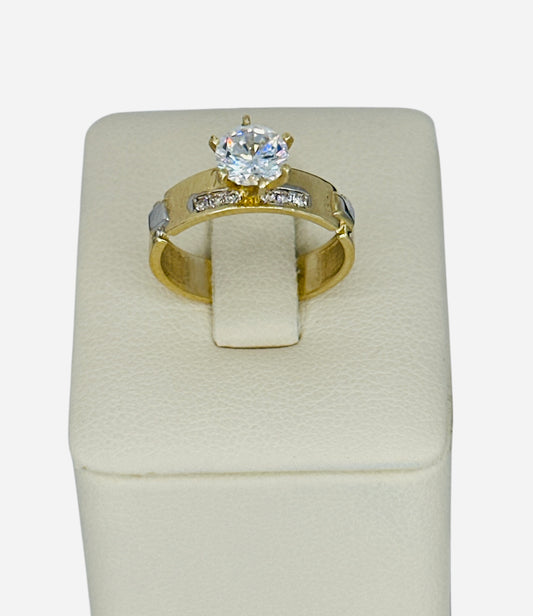 Anillo de piedra blanca 14k  3.6g