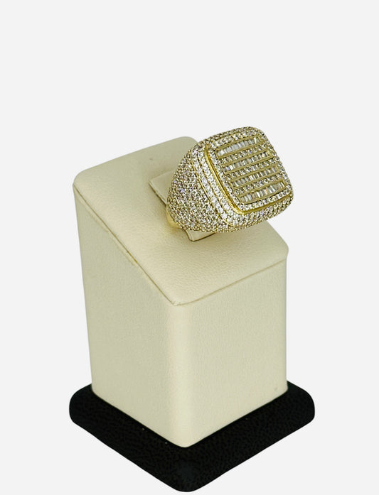 Anillo con piedras blancas 10k 8.7g