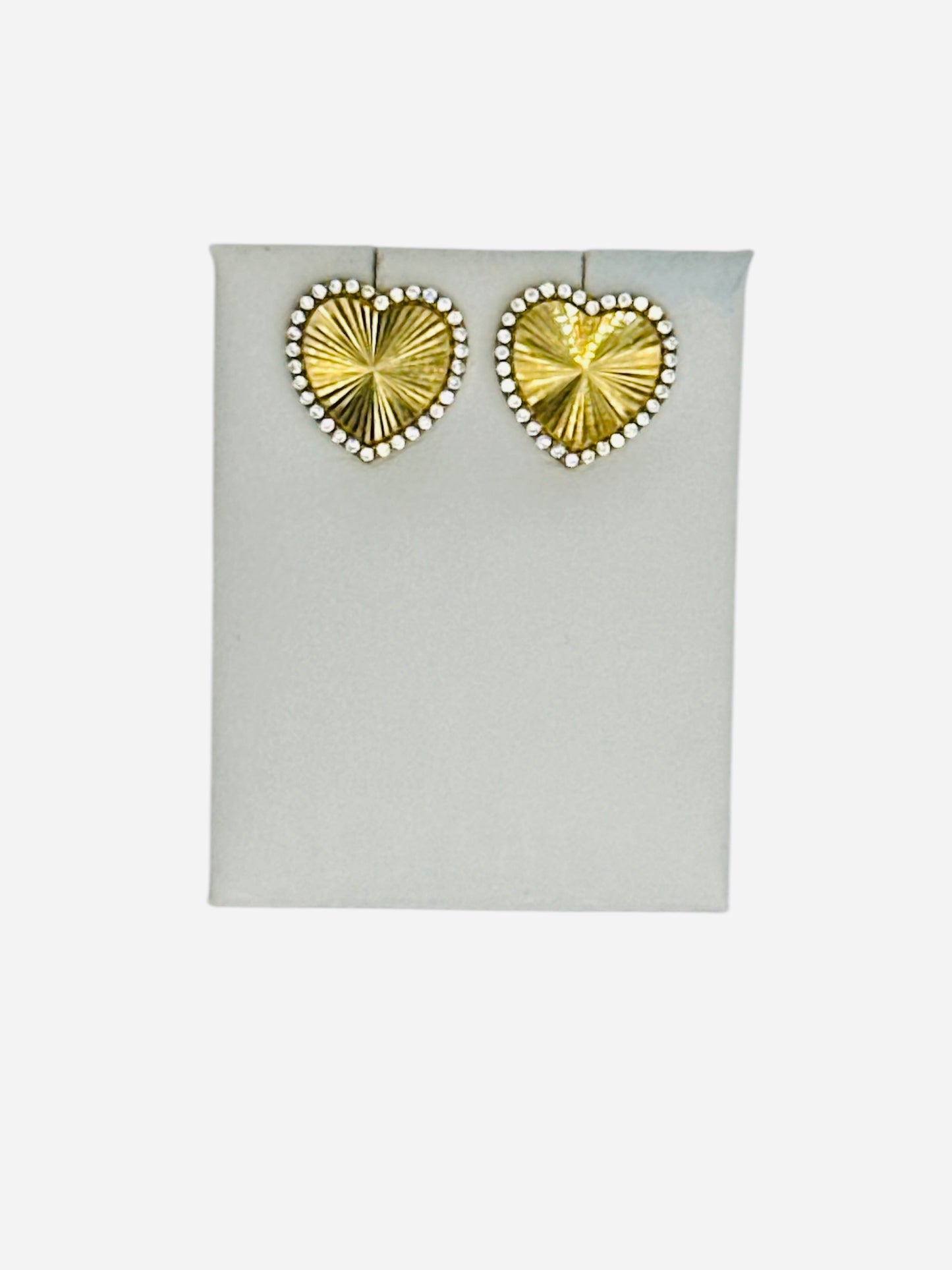 Pendiente de corazón  con piedras blancas 10k 1.8g