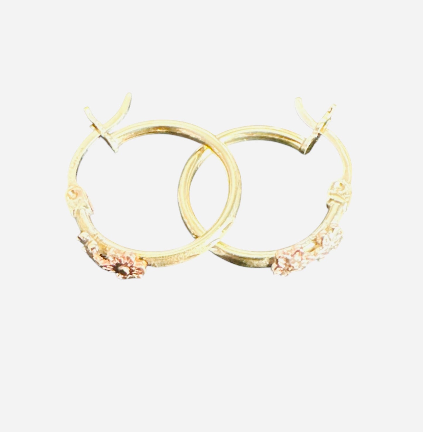Aretes con flores 10k 1.4g