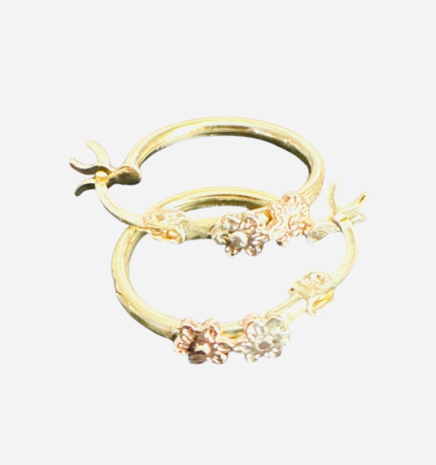 Aretes con flores 10k 1.4g